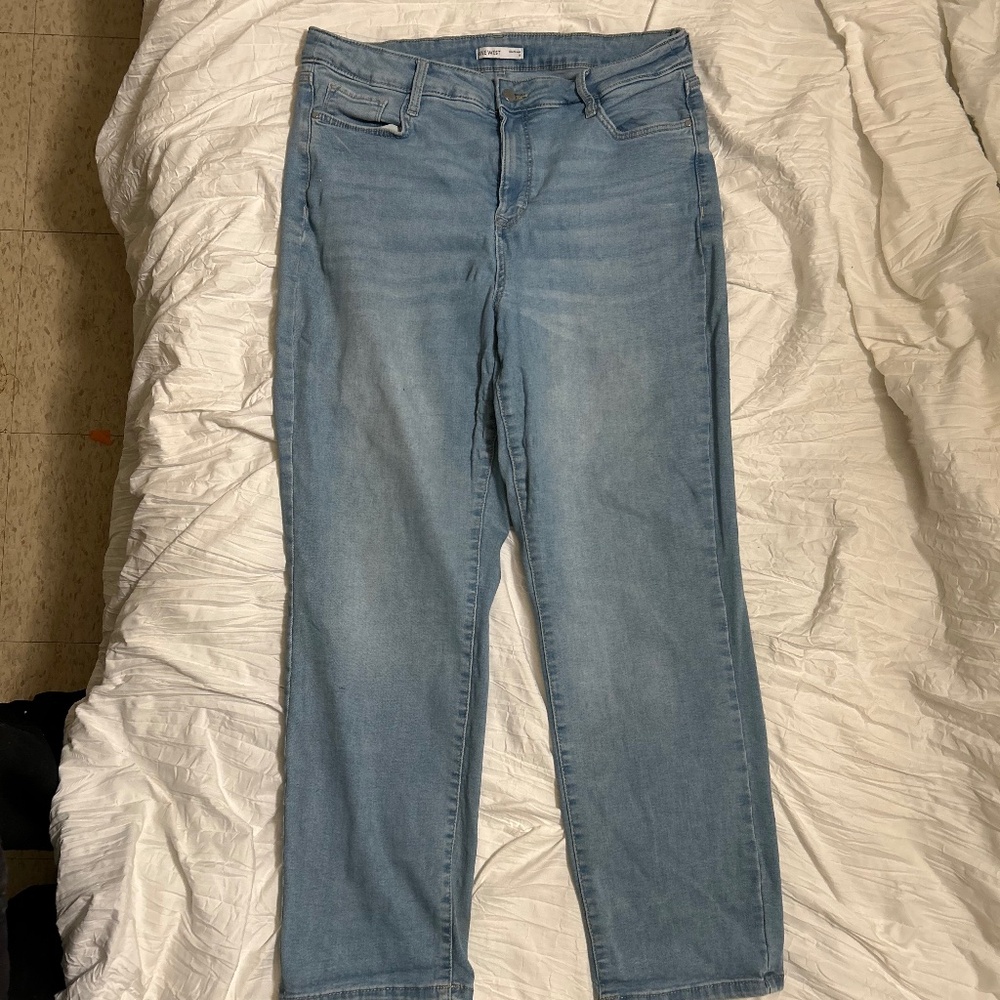 Nine West Light Wash Denim Jeans - Picture 3 of 4
